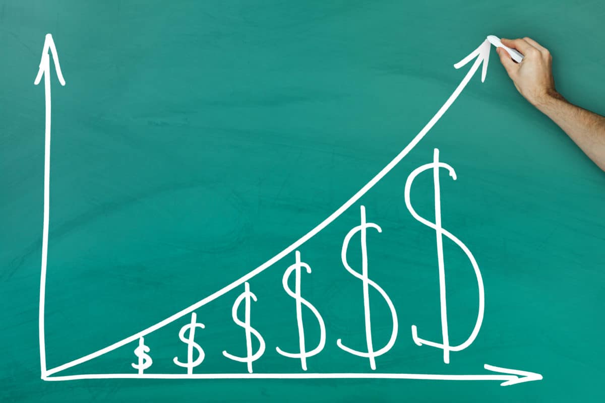 2 Dividend Stocks to Lock-In Right Now for Long-Term Passive Income